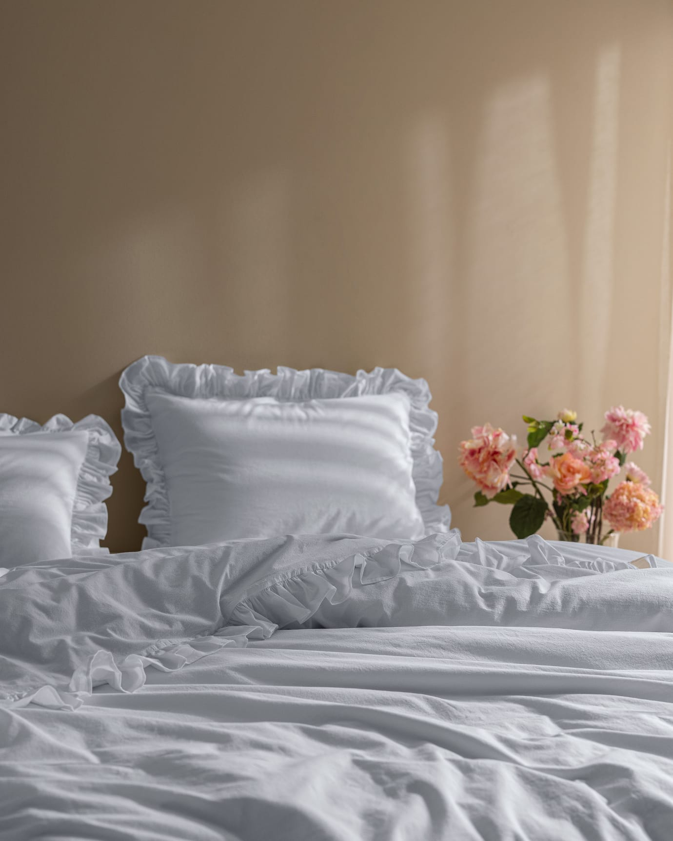 100% Cotton King Size Duvet Cover Set - Ruffled Plain Washed Design