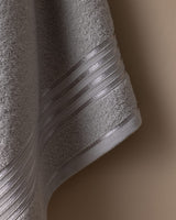 Luxe 100% Katoenen Pluche Badhanddoek - Zacht & Absorberend - Lichtgrijs