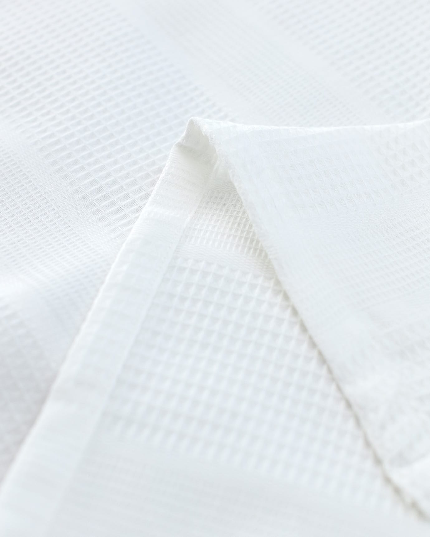 Mathilda King Size Cotton Ecocell Solid Pique Bedding Set