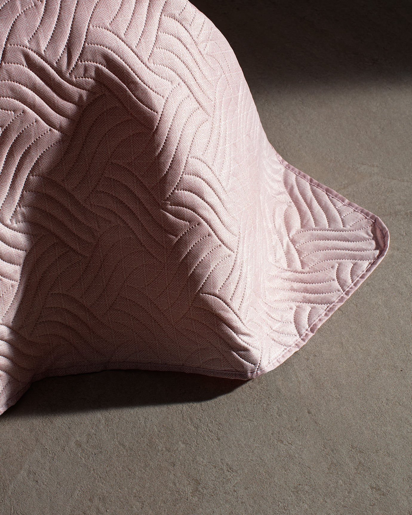 King Size Printed Bedspread, Soft Powder Pink Bed Cover, Elegant Bedroom Decor