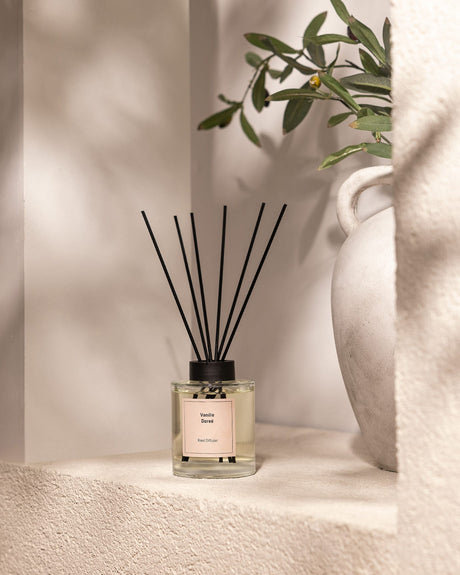 Elegant Black Scent Reed Diffuser - 200ml Home Fragrance Oil