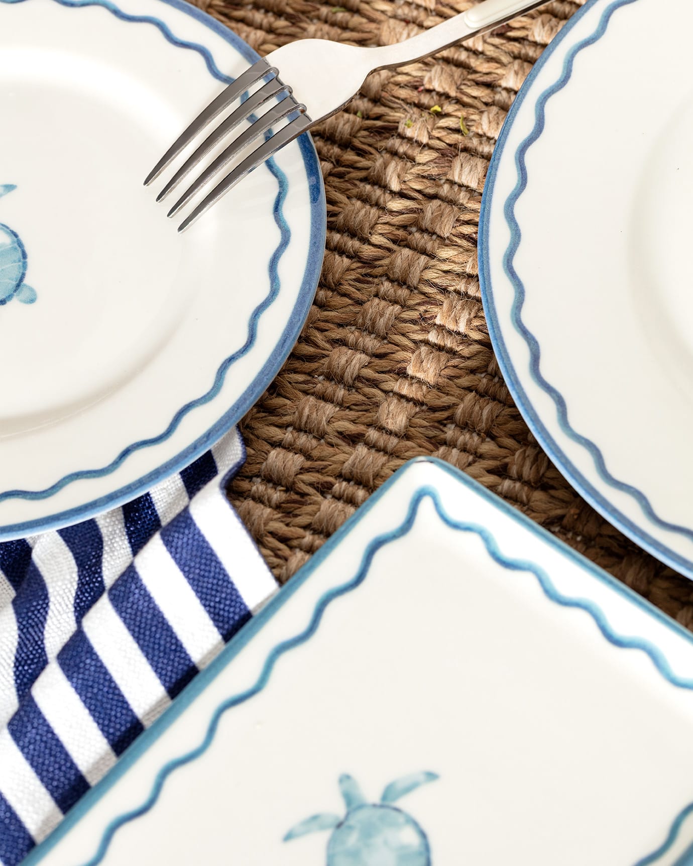 New Bone Porcelain 6-Person Dinner Set - Souterrain Blue & White