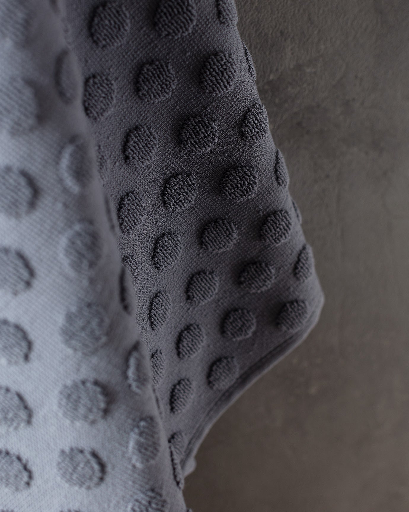100% Cotton Bath Towel - Ultra Soft & Absorbent