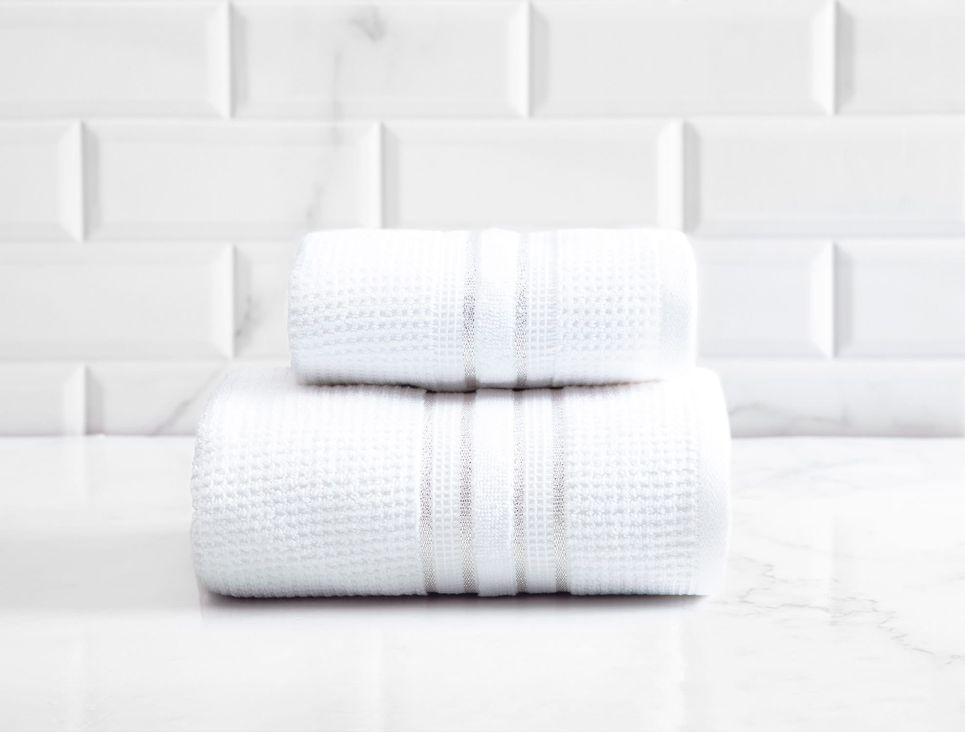 Toalla de Mano de Lujo Jolie - Esencial de Baño Suave y Absorbente