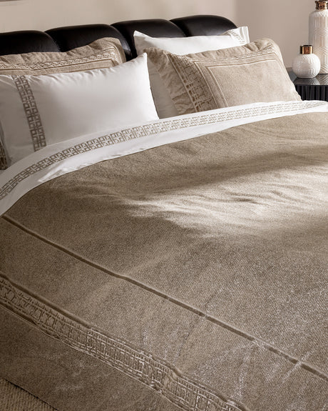 Espelette Gold Double Bedding Set - Luxurious 8-Piece Bridal Ensemble