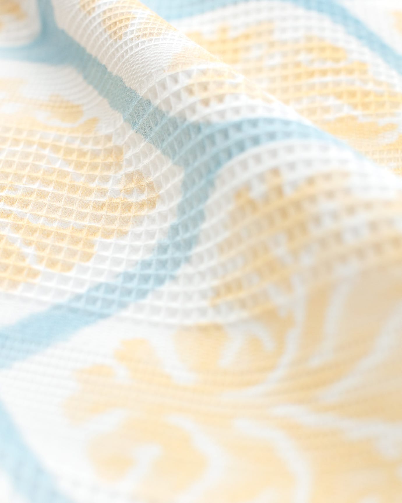 Double Pique Bedding Set - Leal Patterned Coverlet & Shams