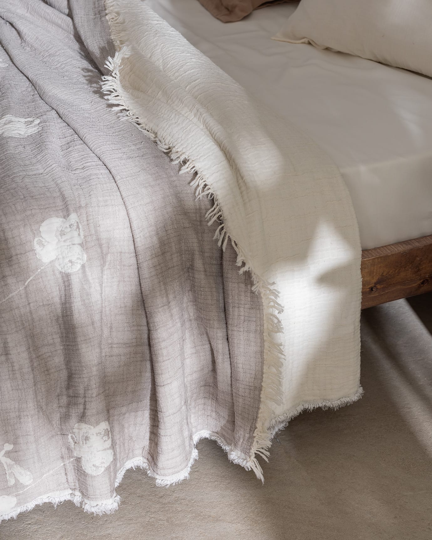 100% Cotton Quilted Bedspread - Soft & Textured Design