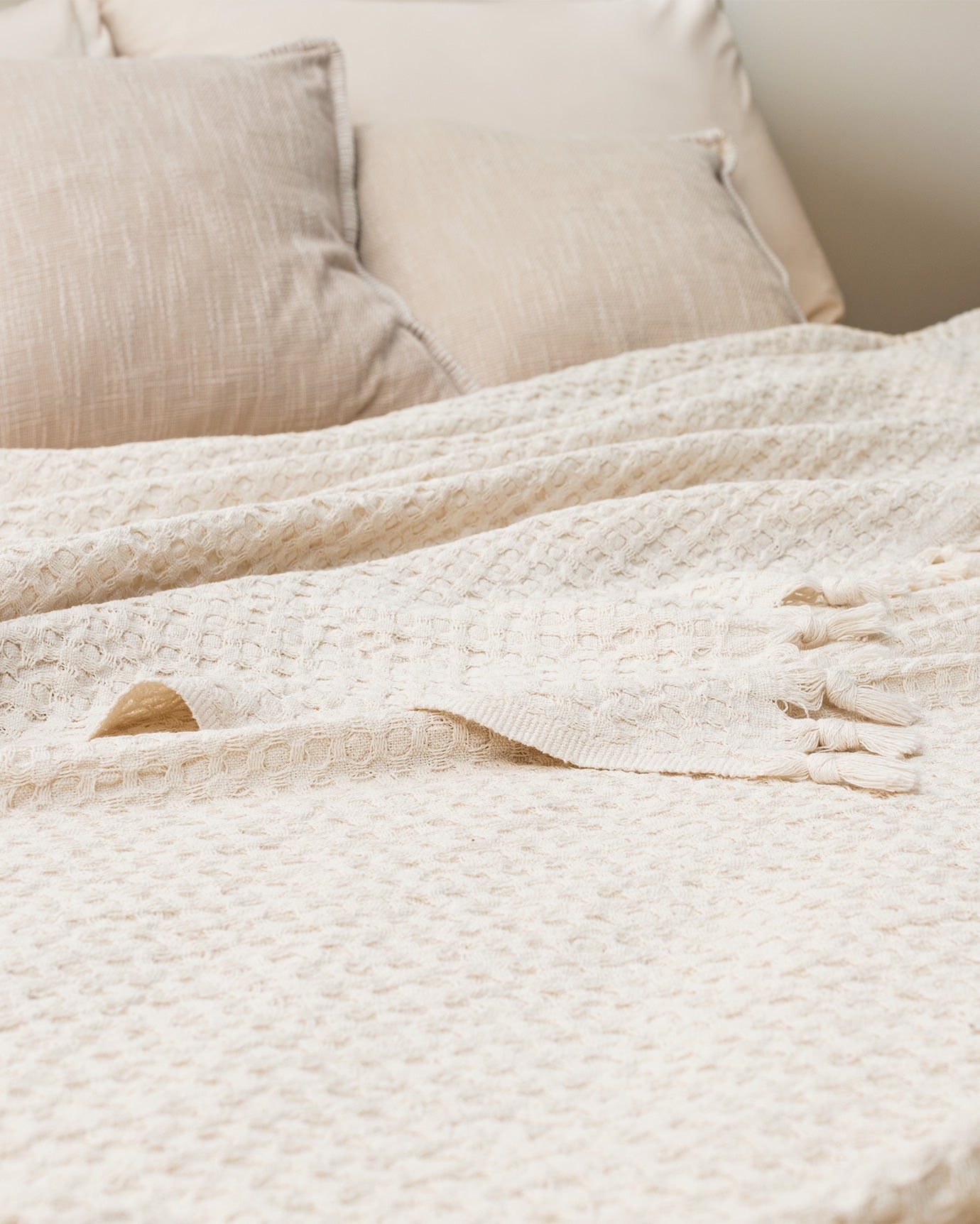 Cotton-Blend Double Bedspread - Mulette Soft White Design