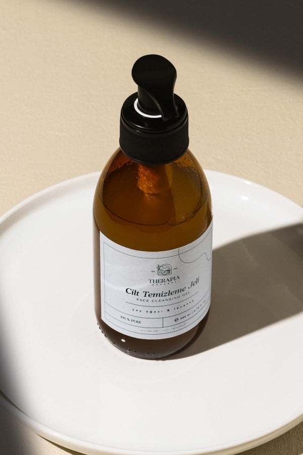 Pore Purifying & Sebum Balancing Cleansing Gel with Tea Tree & Lavender