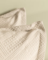 Triangle Pattern Double Bedspread