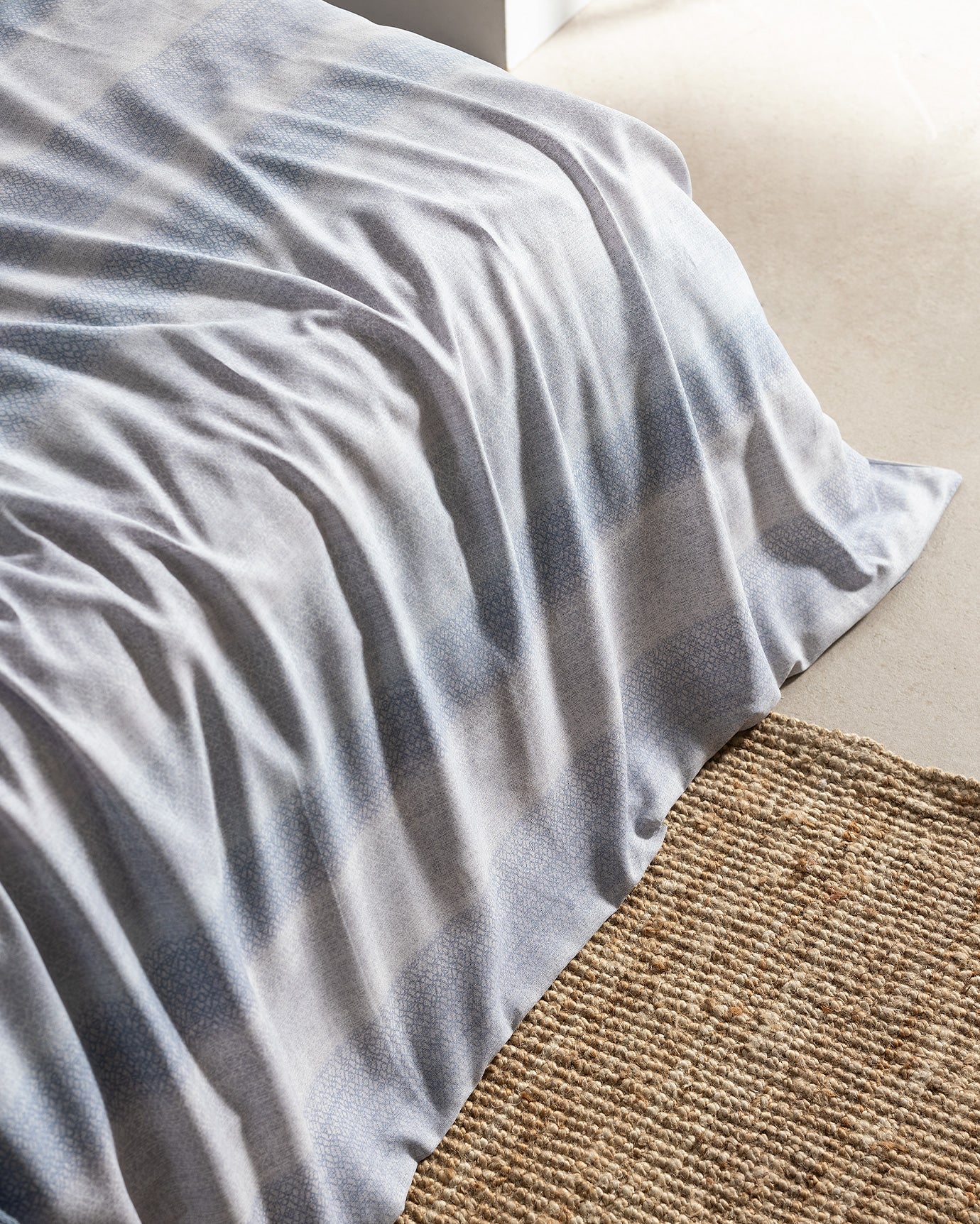 100% Cotton King Size Duvet Set - Soft Crepe Weave & Printed Design