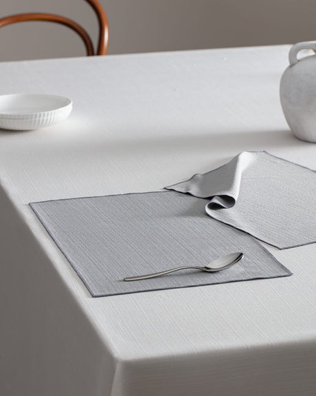 Polyester 2-Piece Placemat Set - Elegant & Easy-Care Dining