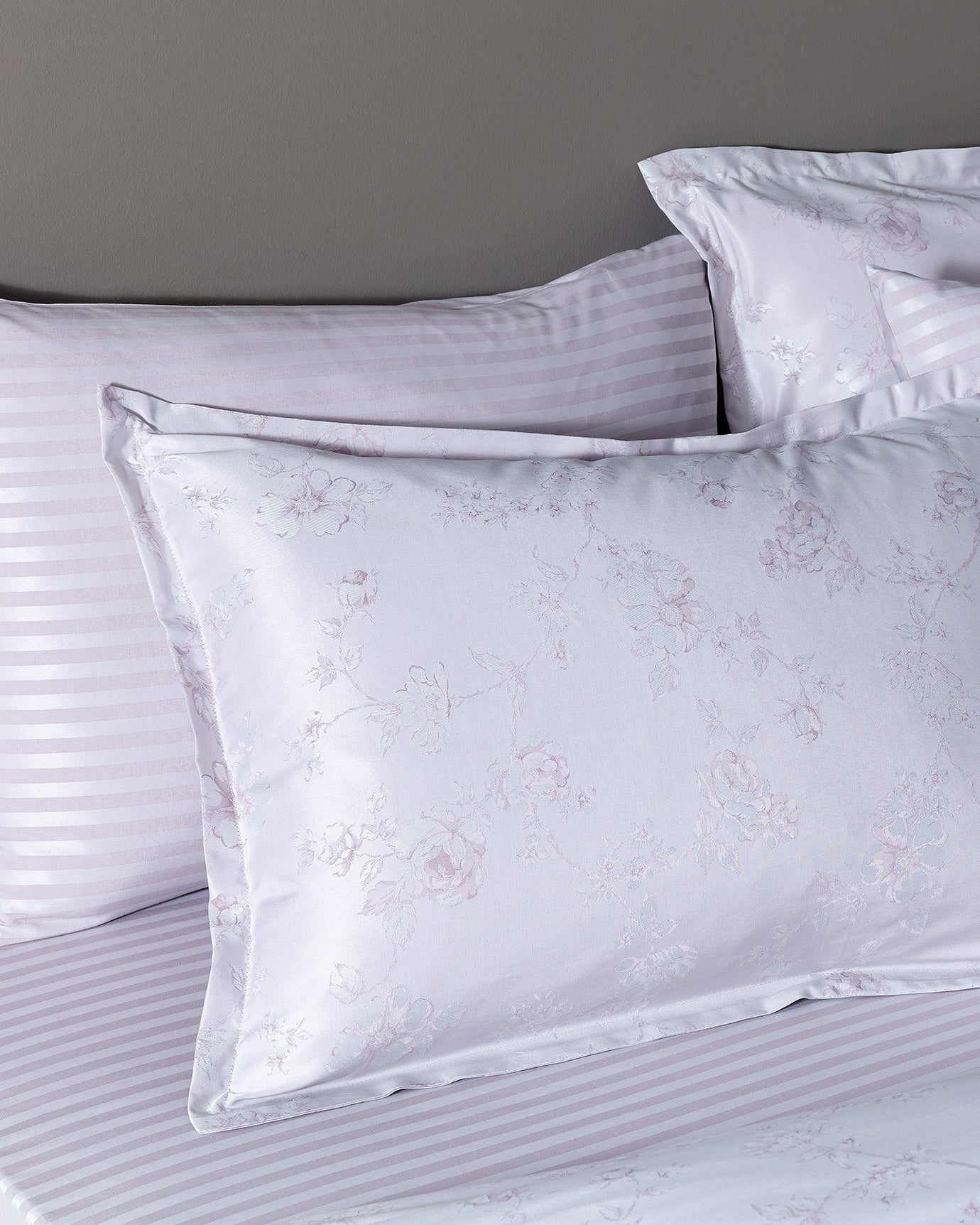 Cotton Blend Jacquard Sateen Double Duvet Cover Set - Audrey