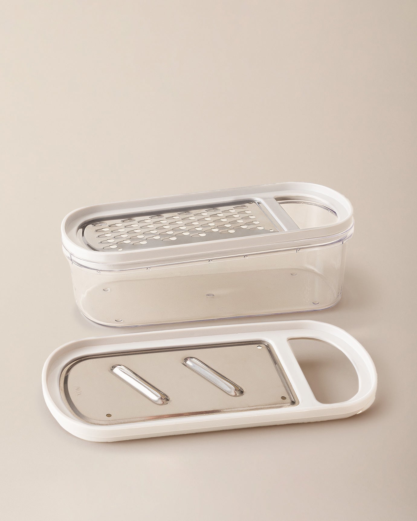 2-Piece Kitchen Grater Set - Handheld Food Shredder - Soft Ecru