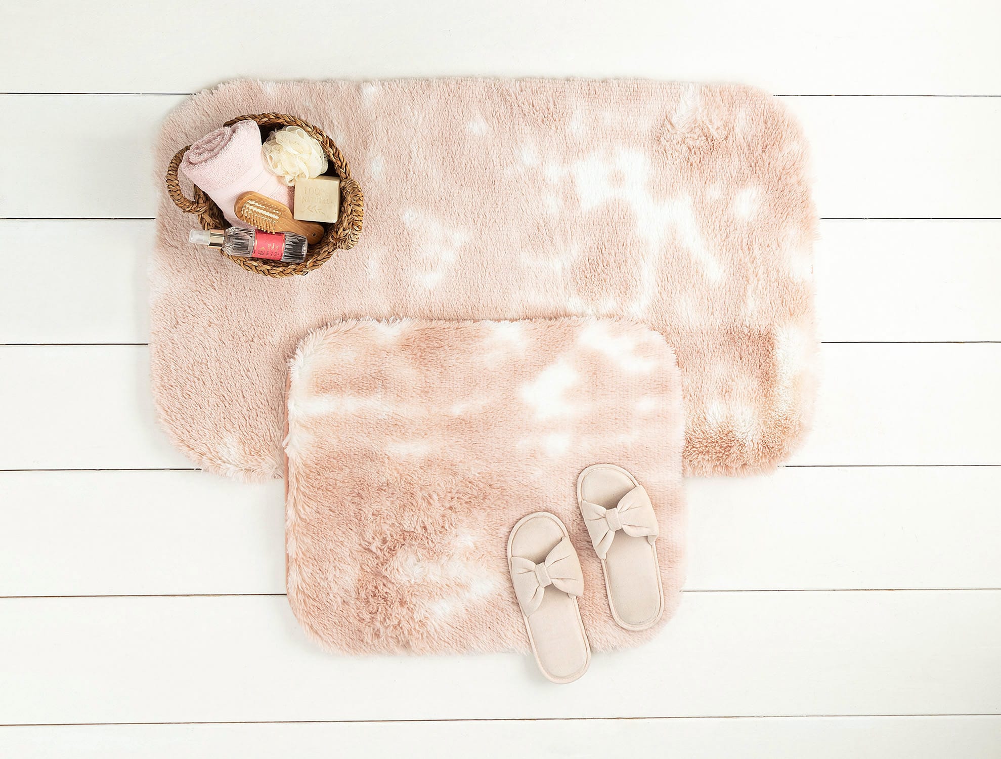 Damien 2-Piece Bath Mat Set - White & Blush Bathroom Rugs