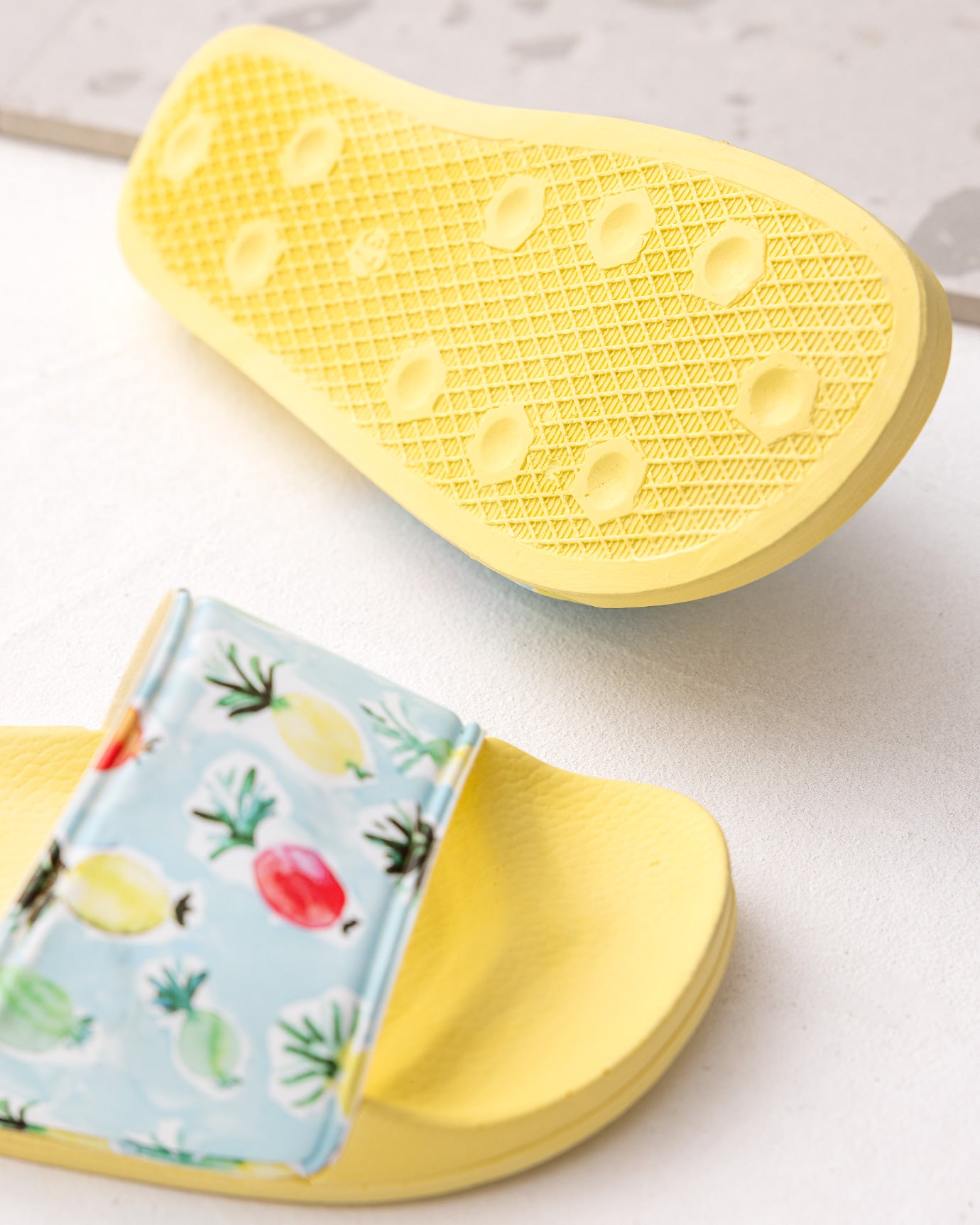 Women's Yellow Fruit Pattern Comfort Slides