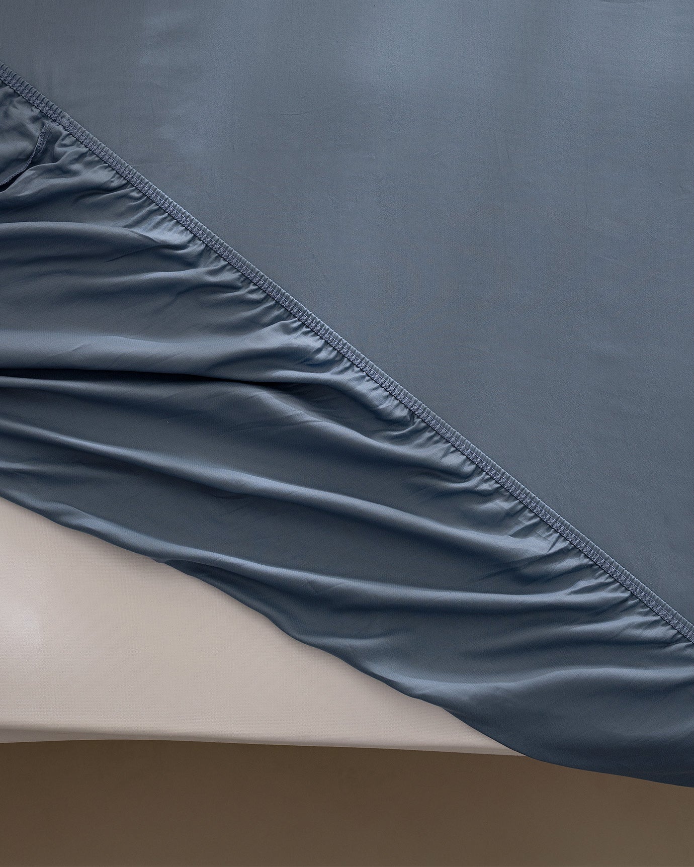 100% Cotton Double Fitted Sheet - Sateen Weave Softness