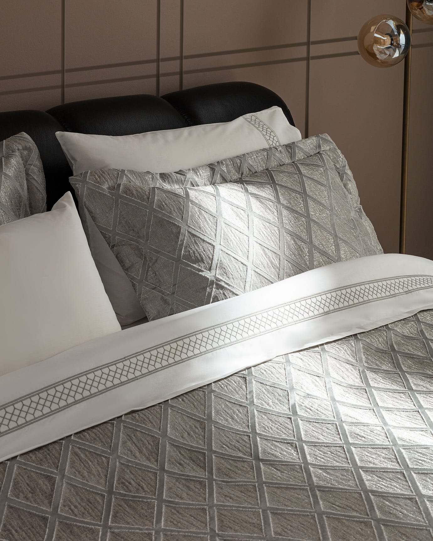 Luxury 8-Piece Bridal Bedding Set - Complete Bedroom Collection