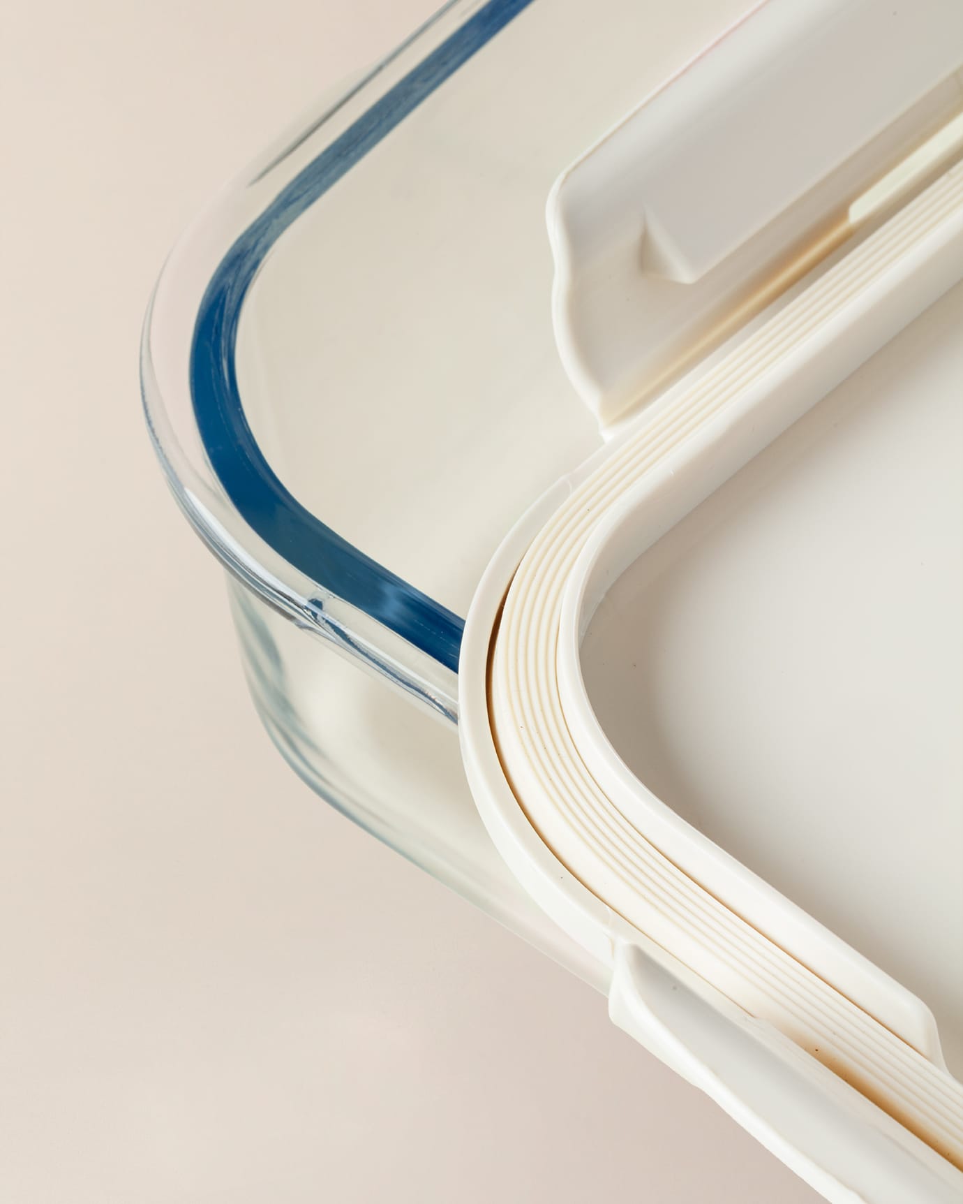 Rectangular Borosilicate Glass Food Container with Ecru Lid - 1500 ml