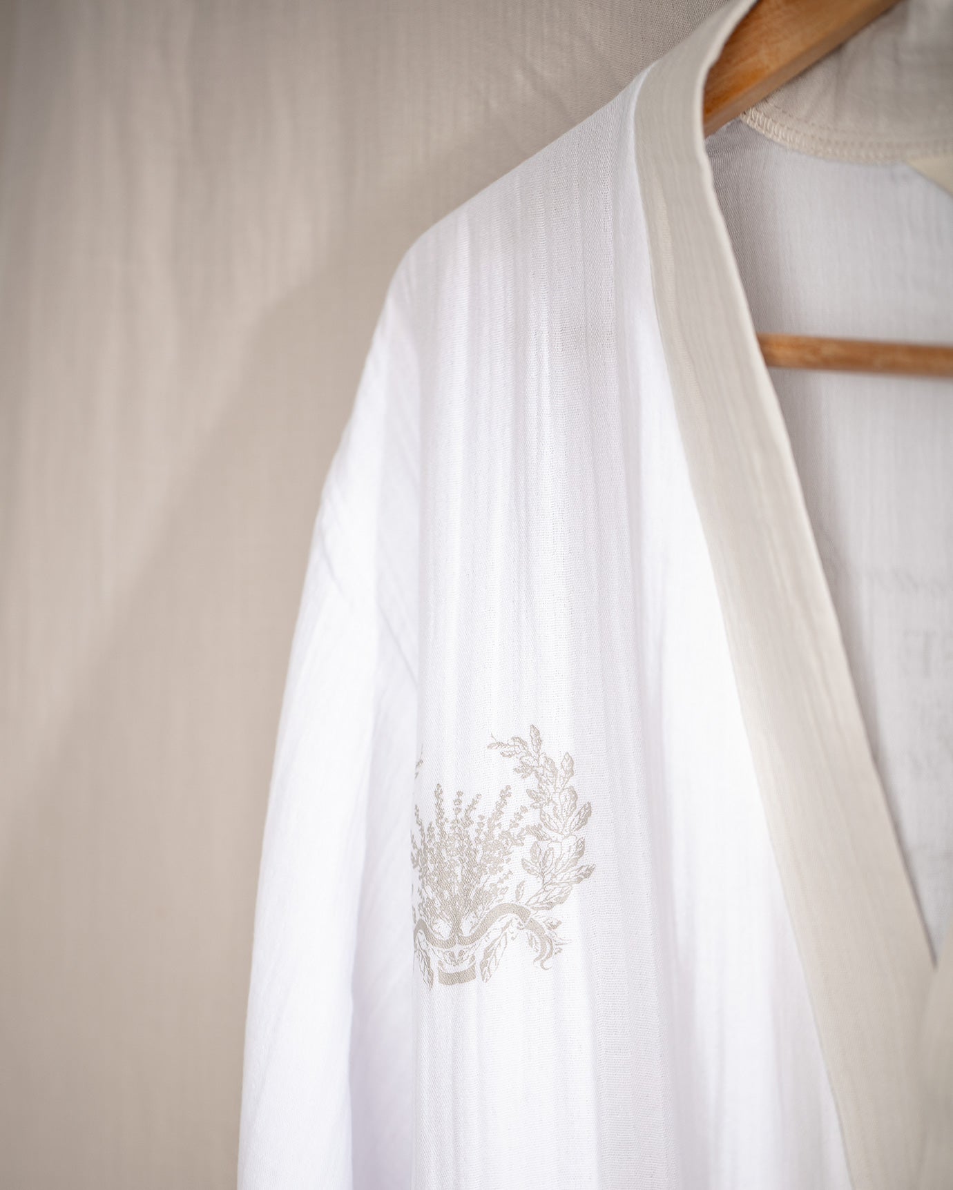 100% Cotton Muslin Women's Bathrobe - Lightweight Comfort