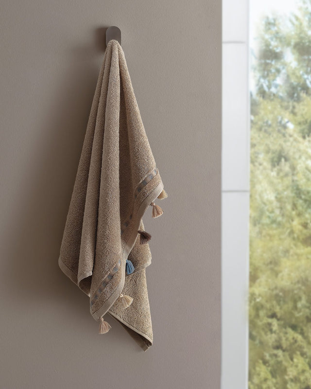 Premium Cotton Face Towel - Gland Collection Comfort