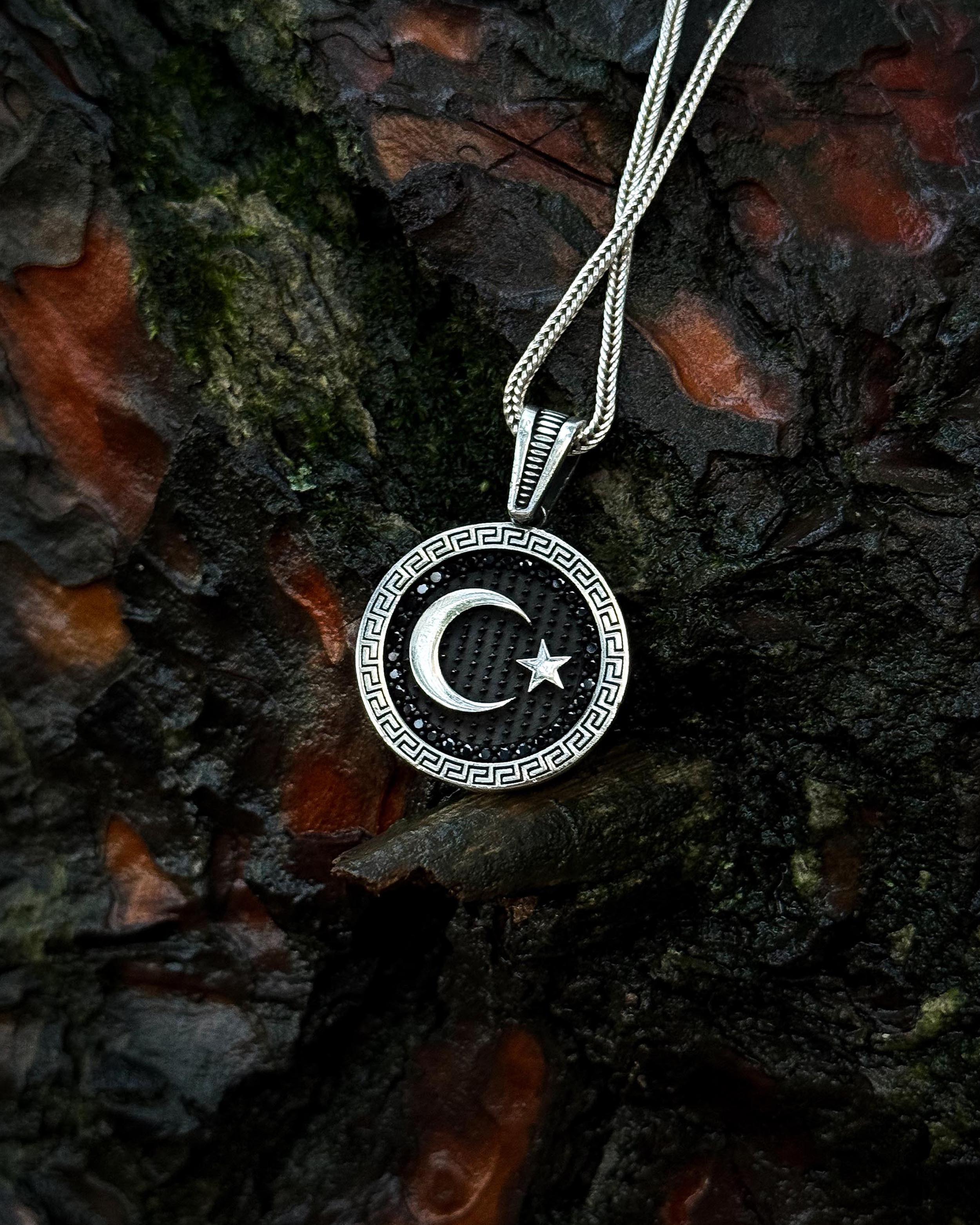 Collana con medaglione a mezzaluna nera e stella in argento sterling - simbolica