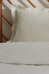 Eco-Friendly Bamboo Jacquard Double Quilt - 200x230 cm White