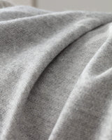 Soft Acrylic-Cotton Blend Throw - Cozy & Lightweight Comfort
