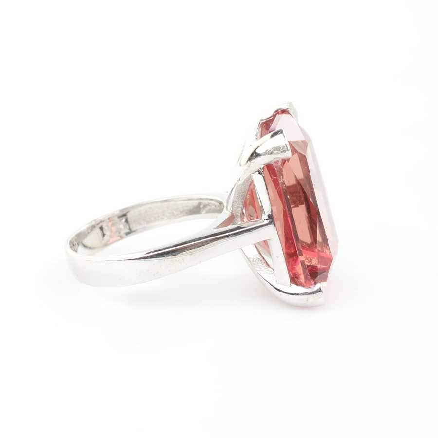 925 Sterling Silver Zultanite Ring - Elegant Rectangular Cut