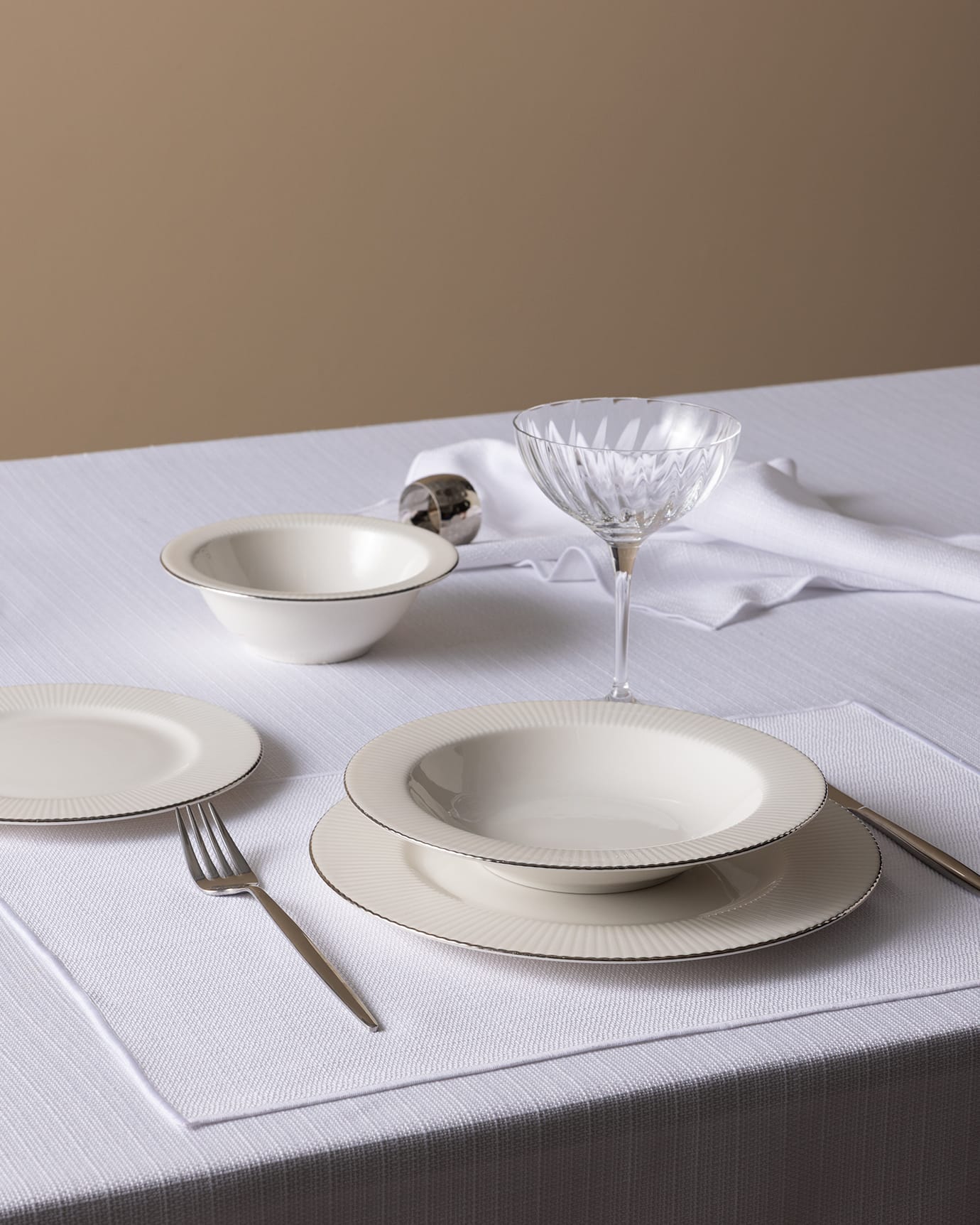 New Bone Porcelain 6-Person Dinner Set - Elegant White & Silver