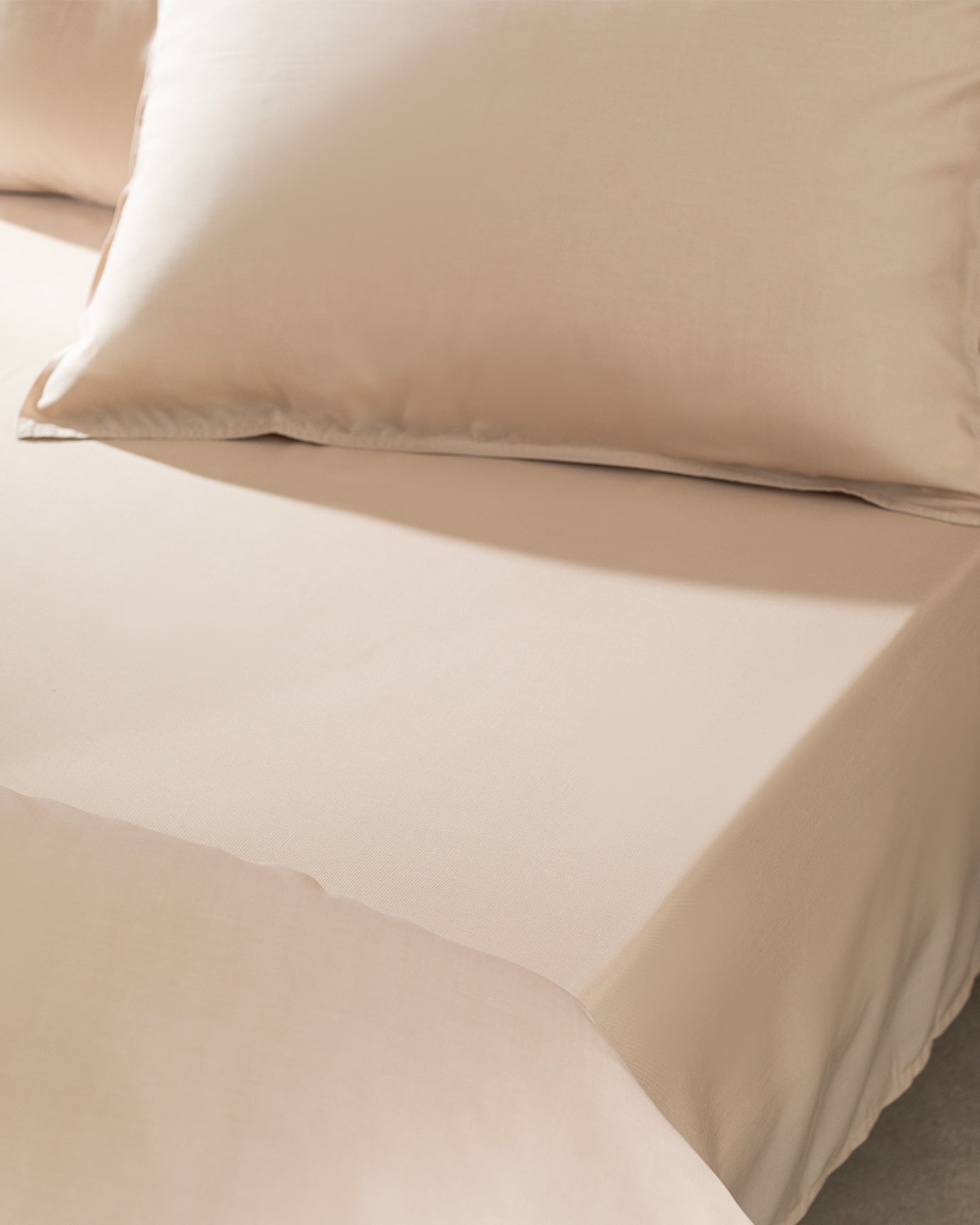 Tencel Family Size Duvet Cover Set - Soft Botanical Comfort