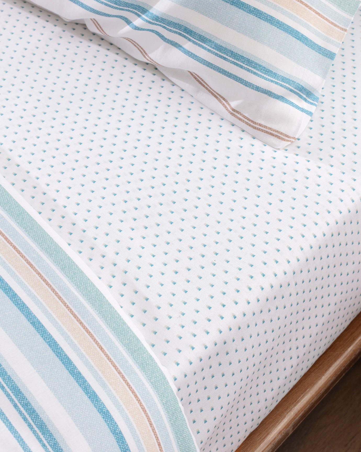 Turquoise Printed 100% Cotton Ranforce Double Bedding Set