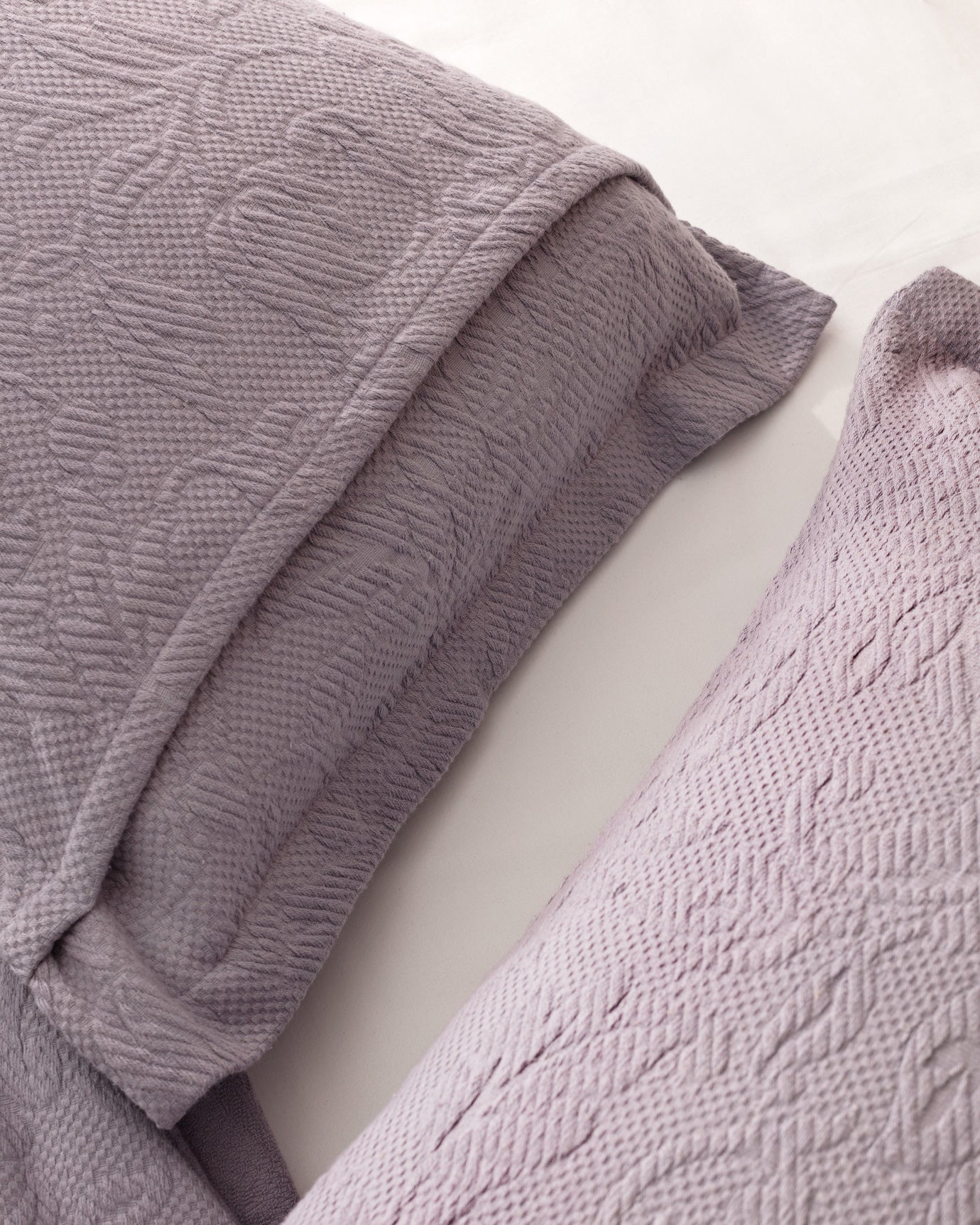 Esther 100% Cotton Twin Bedspread - Lightweight & Soft Bed Cover