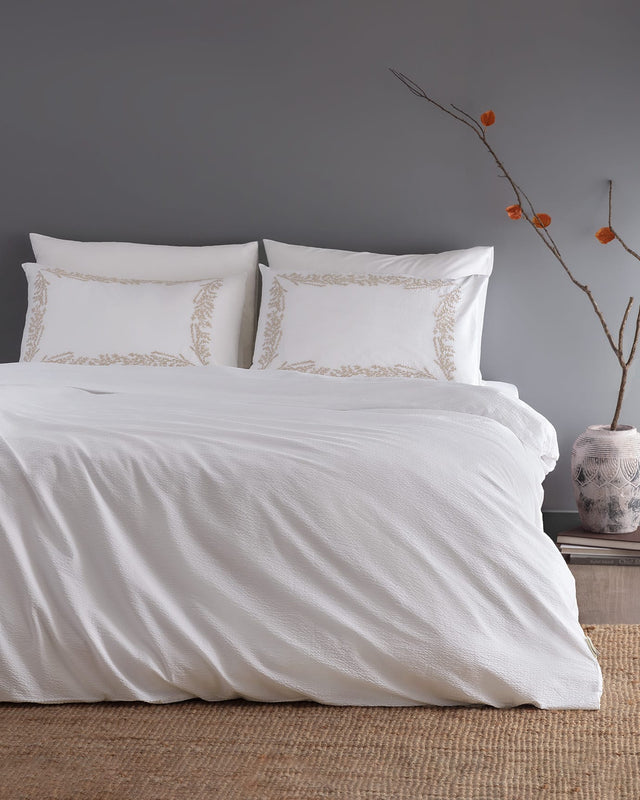 Linda Double Embroidered Washed Seersucker Duvet Cover Set