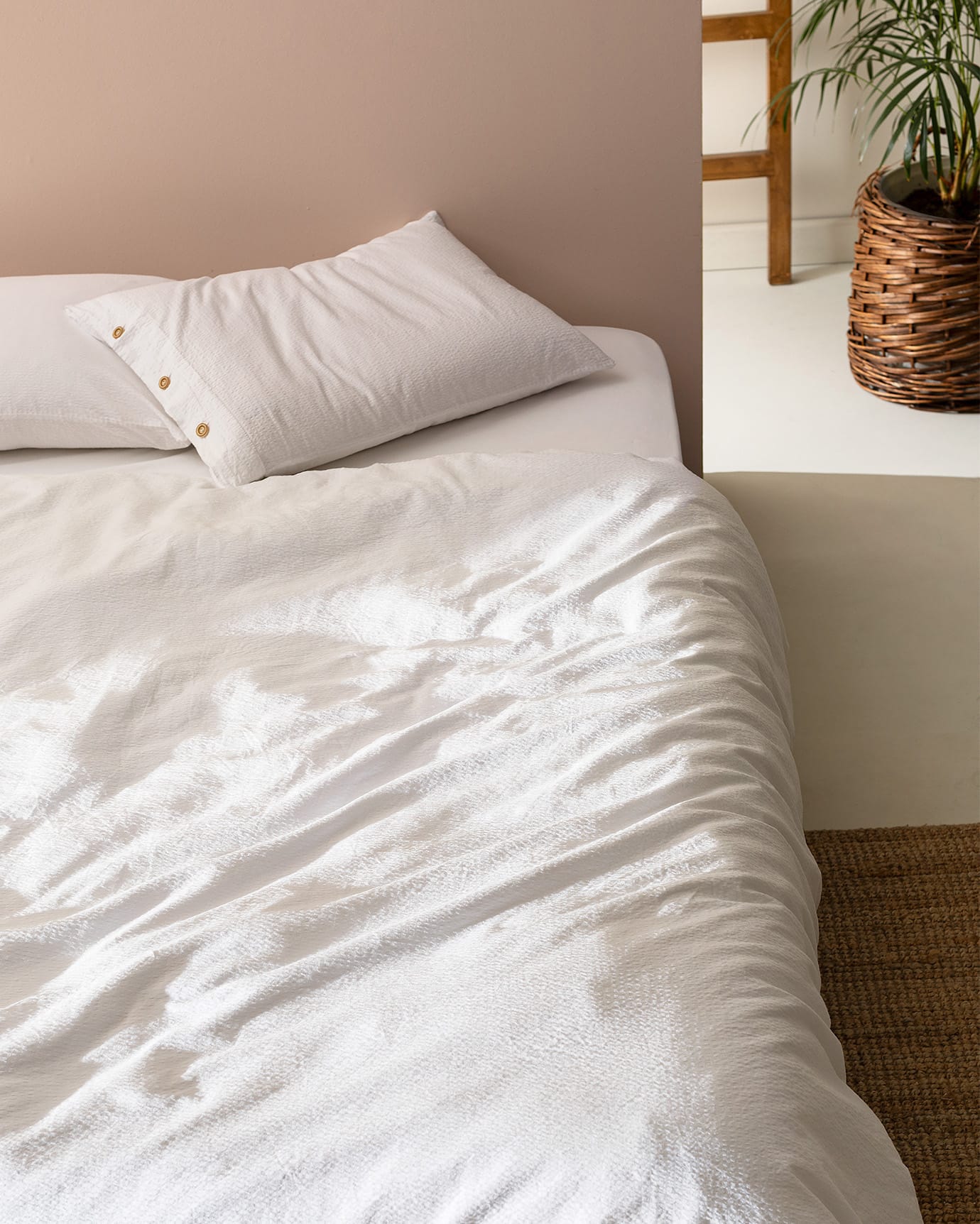 Linda King Size Washed Seersucker Duvet Cover Set