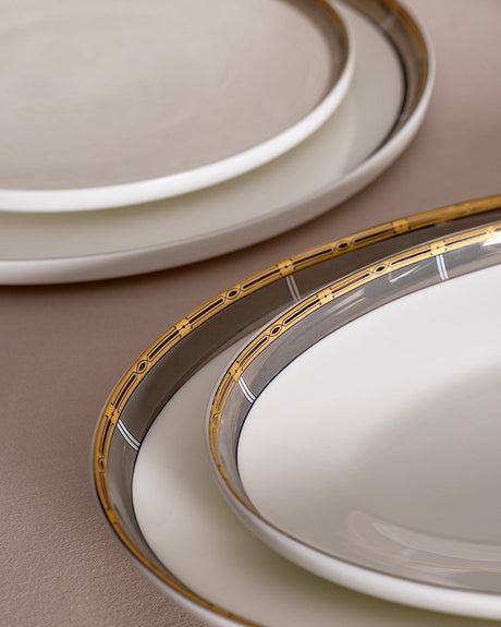 Fine Bone Porcelain 12-Person Dinnerware Set - Modern Elegance
