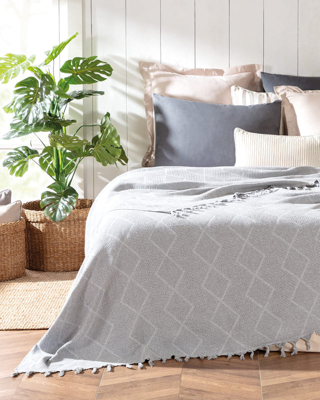 Basile Double Bedspread, Elegant Bed Cover for Bedroom
