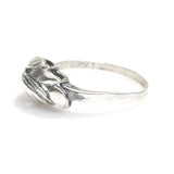 Elegant Sterling Silver Leaf Motif Ring - Nature-Inspired Design