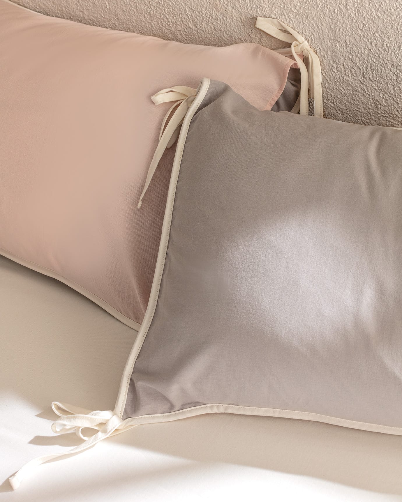 Washed Cotton Tie Closure King Size Duvet Cover Set - Grey & Blush