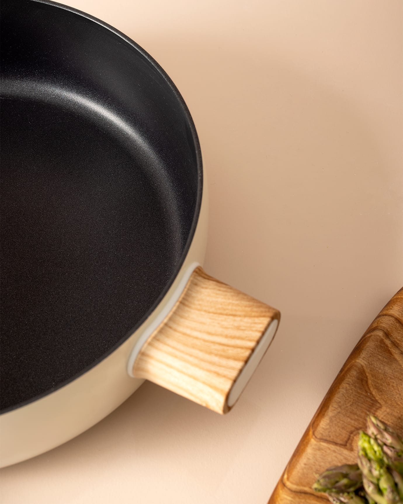 28 cm White Cooking Pot - Durable Everyday Kitchen Cookware