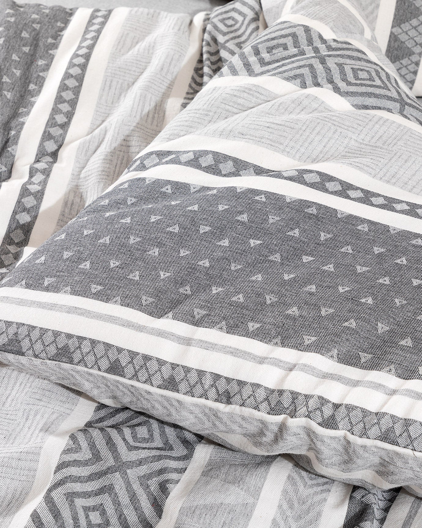 Viscose Cotton Blend Single Duvet Cover Set - Jacquard Weave
