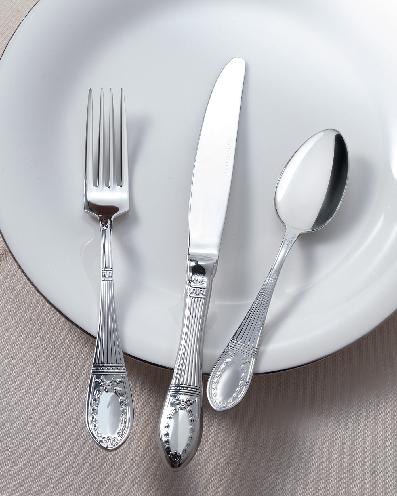 Elegant Stainless Steel 84-Pc Cutlery Set - La Papillion Design