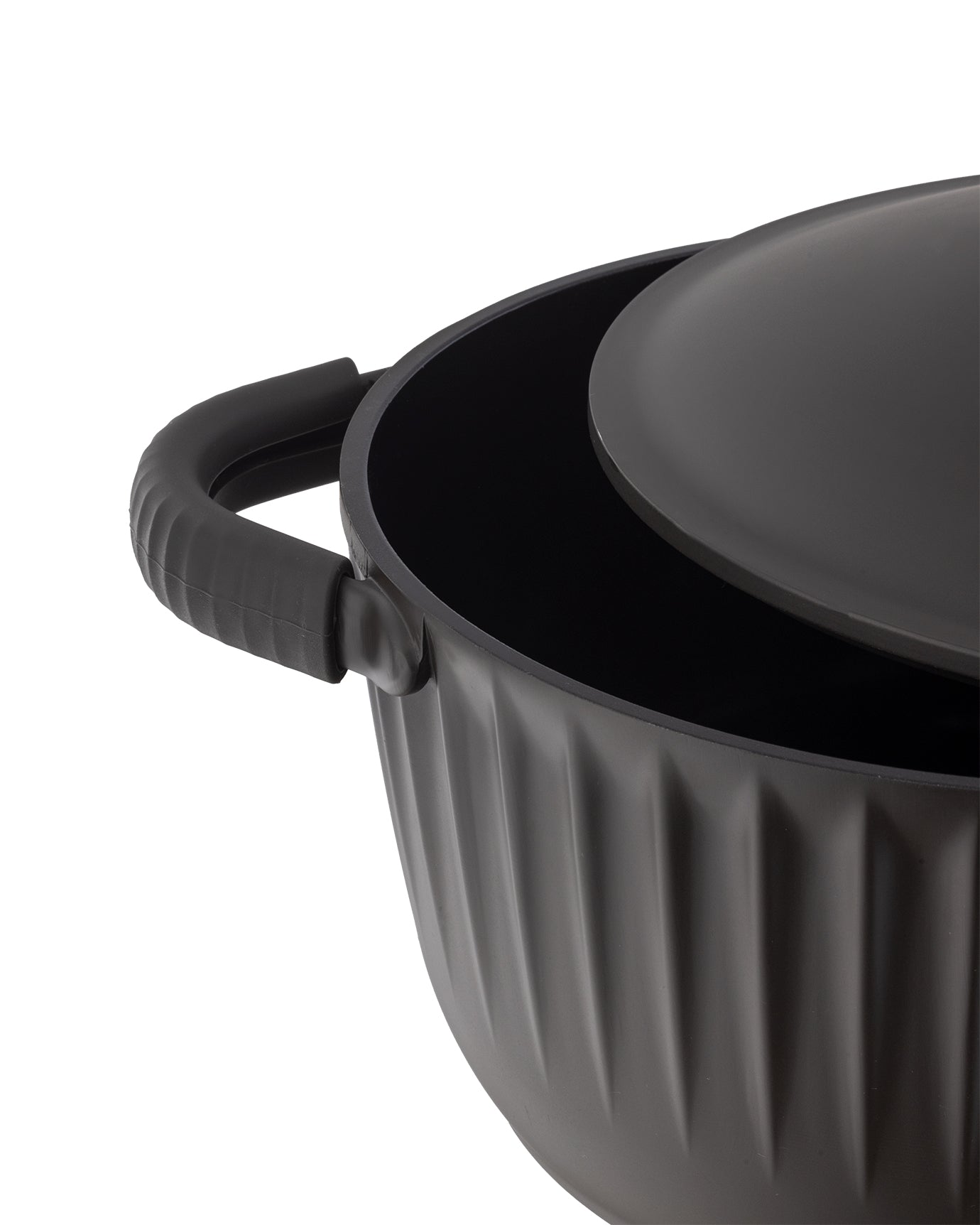 Durable 24 cm Brown Cooking Pot for Everyday Use