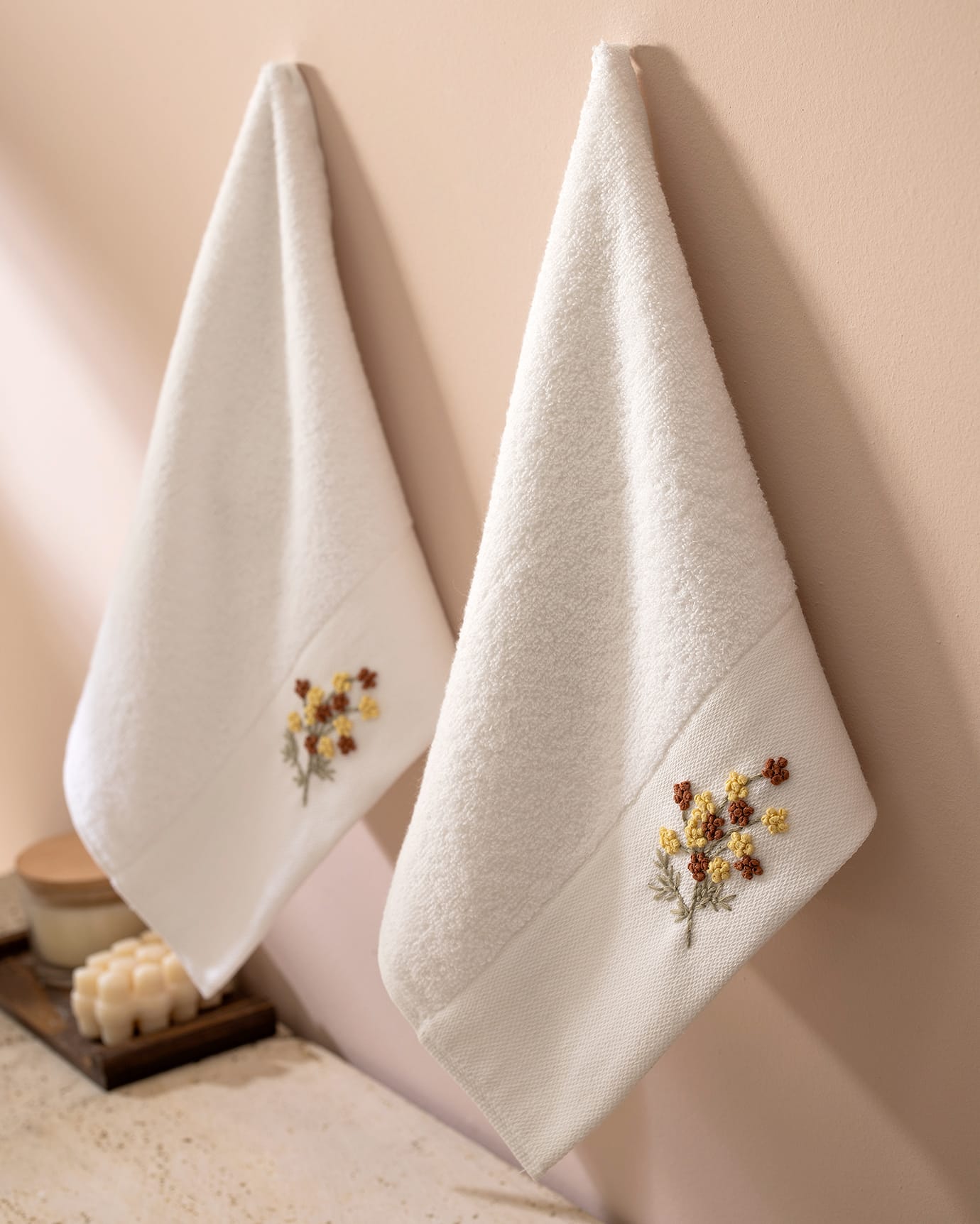 Premium Cotton 2-Piece Hand Towel Set - Embroidered Felicity Design
