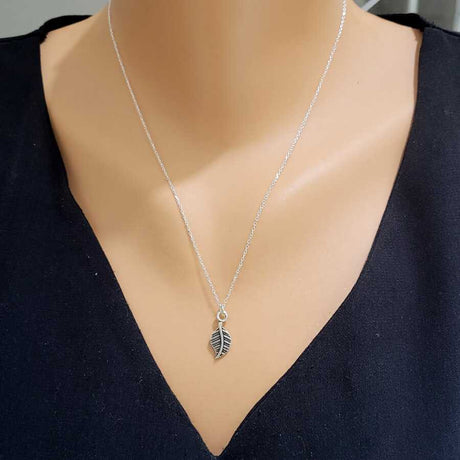 Elegant 925 Sterling Silver Leaf Pendant Necklace