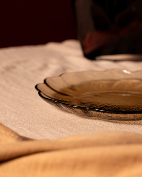 Elegant Glass Dessert Plate - Modern Tableware Collection
