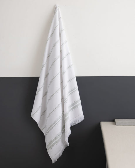Premium Cotton Blend Bath Towel - Soft & Absorbent Two-Tone