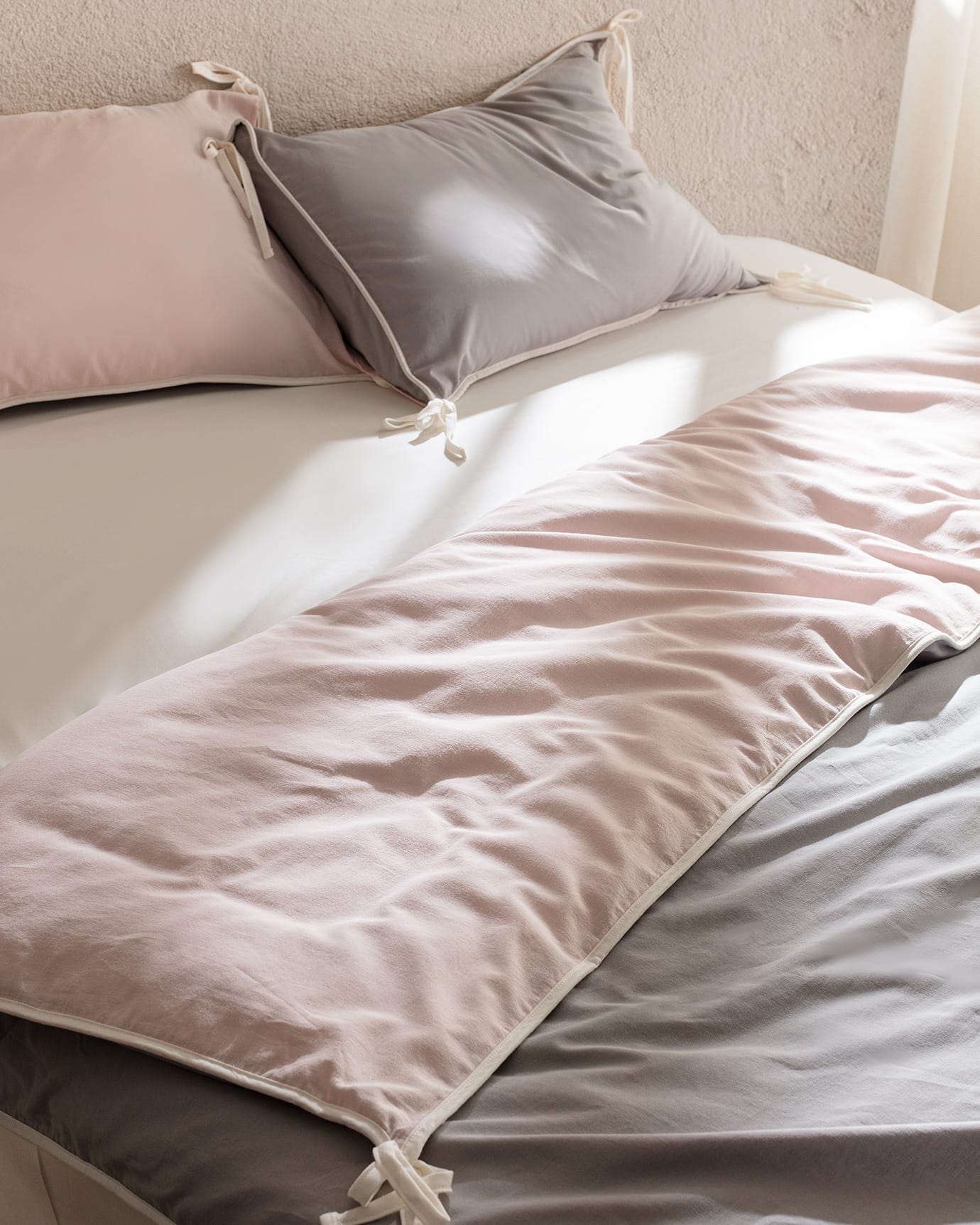 Washed Cotton Tie Closure King Size Duvet Cover Set - Grey & Blush