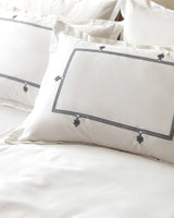 Lilas Design Luxury Satin Embroidered Bedding Set