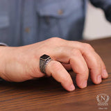 925 Sterling Silver Men's Ring with Square Onyx & Vine Pattern